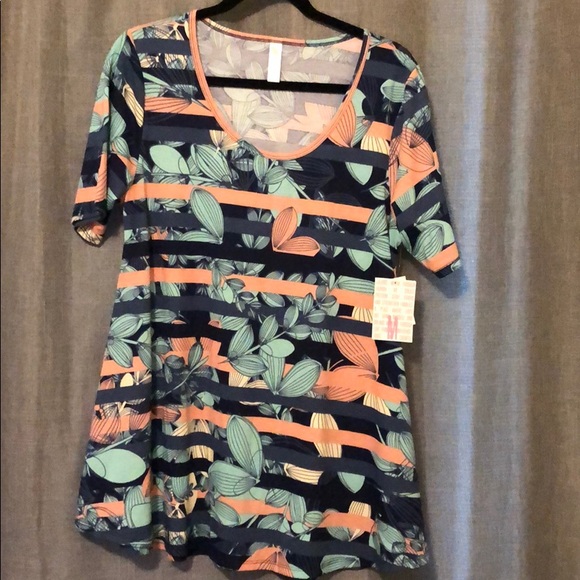 LuLaRoe Perfect T- Medium - Picture 1 of 3